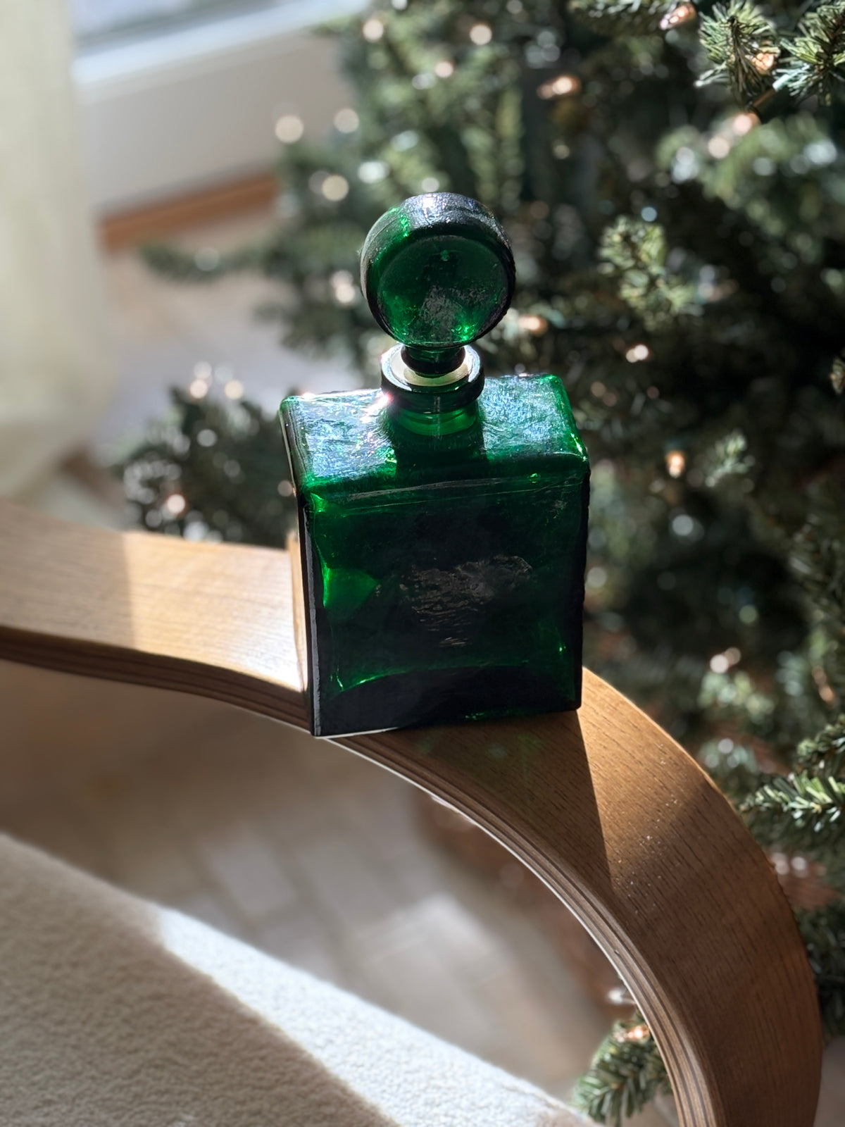 Green Decanter with Round Stopper | Collectors Gene