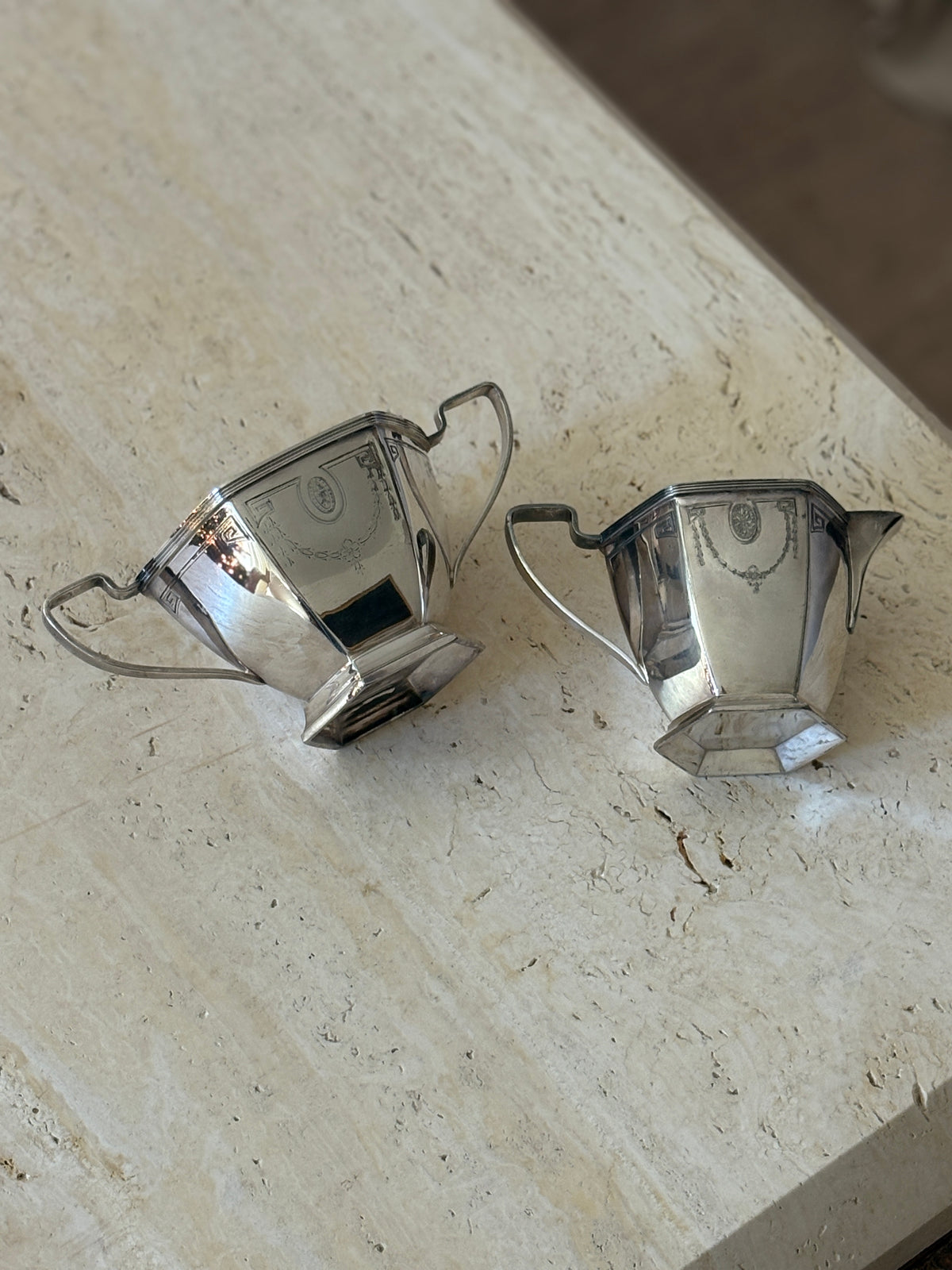 Holmes & Edwards Sugar Bowl & Creamer Set | Collectors Gene