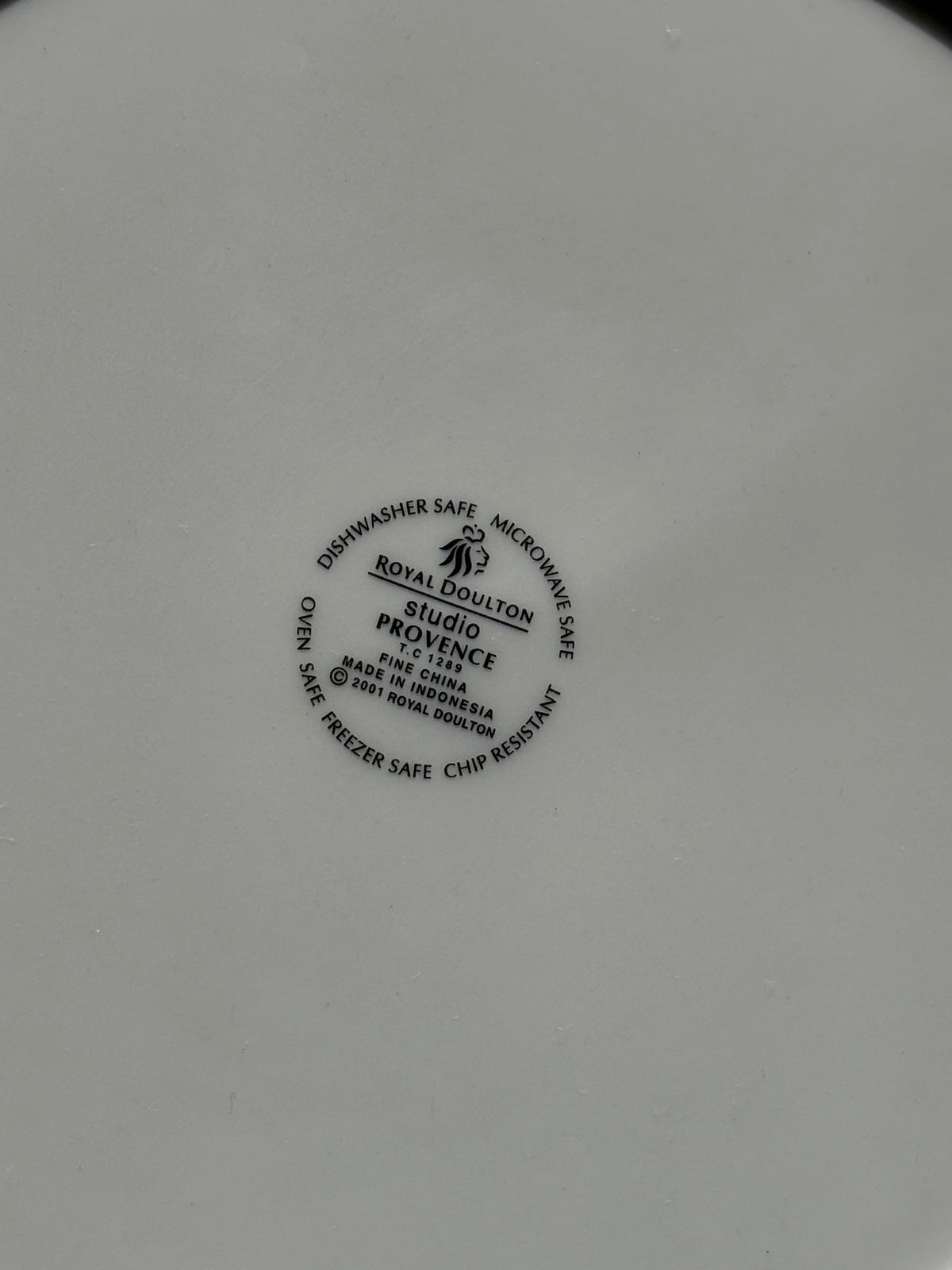 Royal Doulton Noir Plaid Plates – Set of 6 Dinner & 6 Salad Plates | Collectors Gene