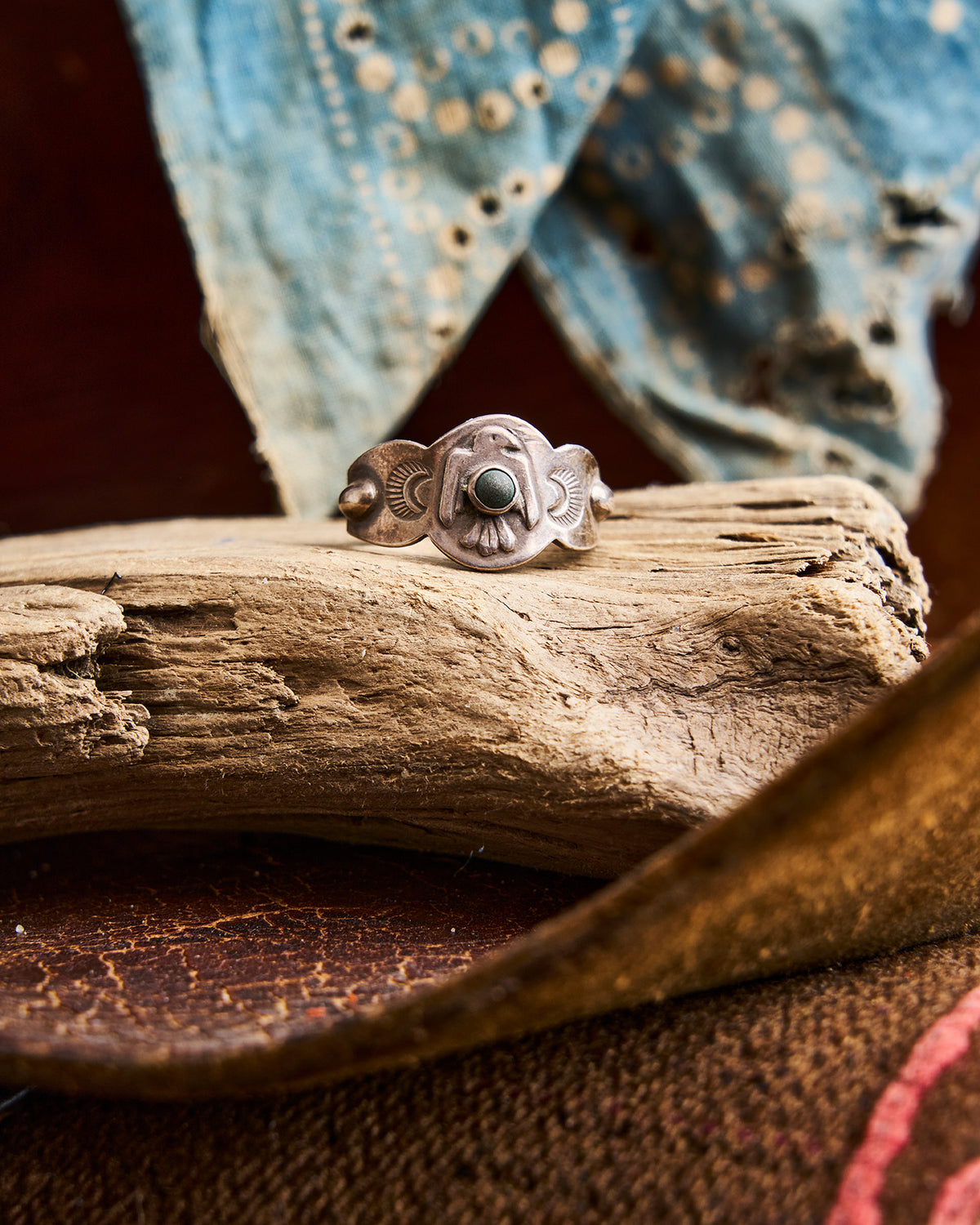 Thunderbird Round Stone Ring | Doug Bihlmaier